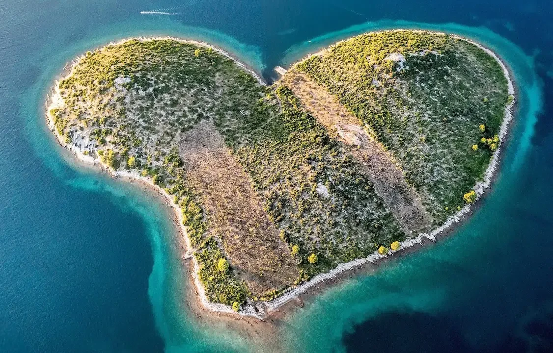 Heart Shaped Island in Croatia “The Natural Wonder of Galesnjak”