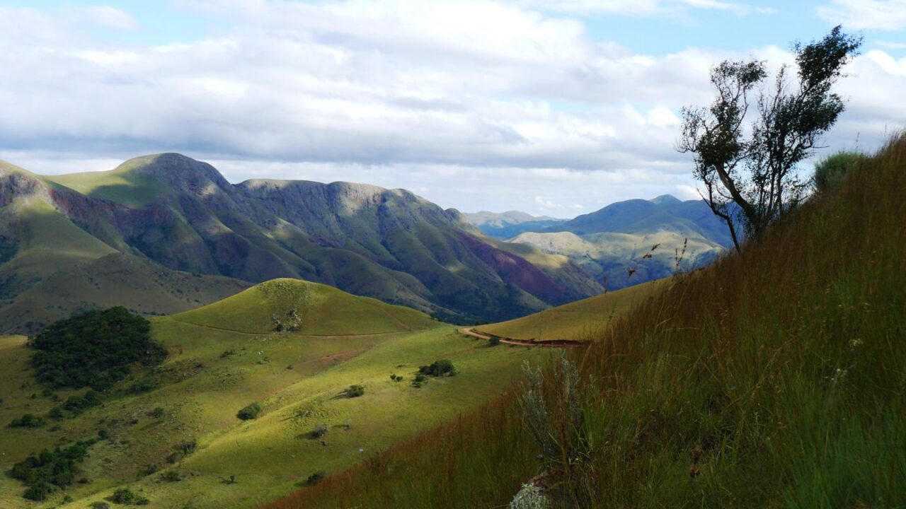 The Oldest Mountains on Earth, Exploring the Barberton Greenstone Belt