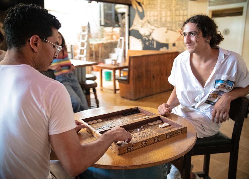 Tawleh – The Timeless Game of Backgammon in Lebanese Culture