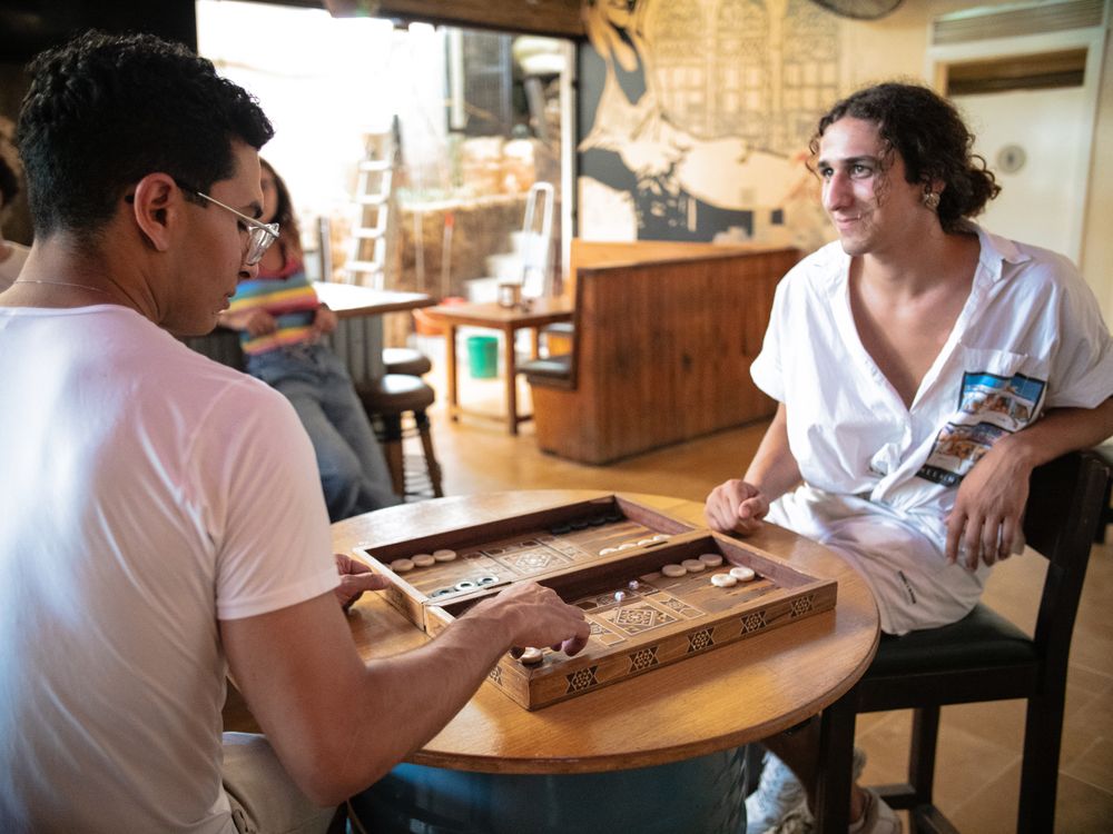 Tawleh - The Timeless Game of Backgammon in Lebanese Culture